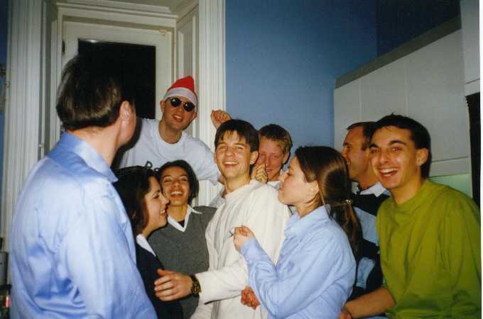 clubl2.jpg (28433 bytes)
