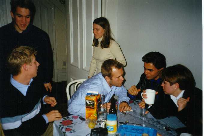 clubl3.jpg (28473 bytes)